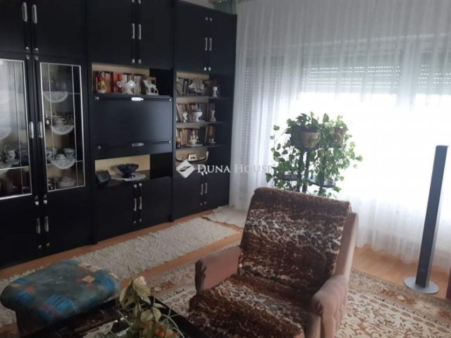 Eladó családi ház, Pusztaszabolcson 80 M Ft, 5 szobás