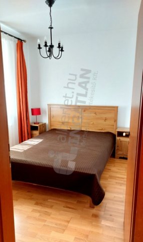 Kiadó téglalakás, albérlet, Budapesten, VI. kerületben