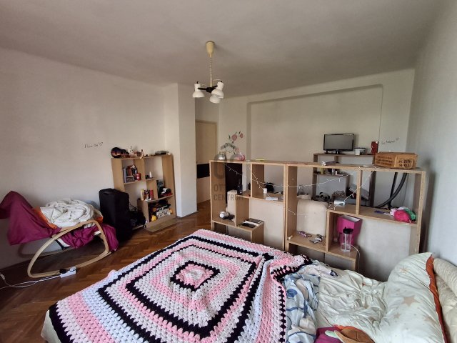 Eladó téglalakás, Pécsett 19.99 M Ft, 1 szobás