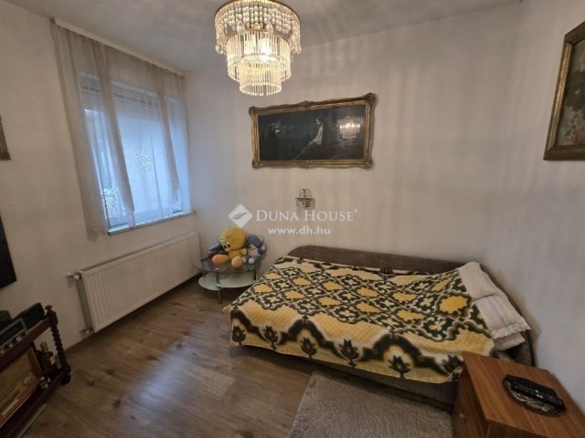 Eladó családi ház, Taksonyon 74.9 M Ft, 4 szobás