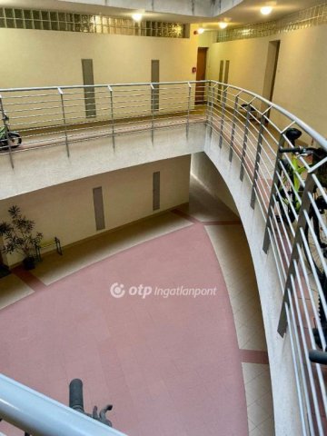 Eladó téglalakás, Budapesten, XXI. kerületben 68.5 M Ft