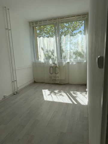 Kiadó téglalakás, albérlet, Várpalotán 130 E Ft / hó