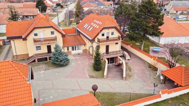 Eladó üzlethelyiség, Dunavarsányban 640 M Ft