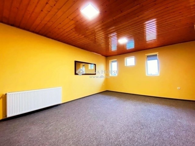 Eladó ikerház, Dunavarsányban 79.9 M Ft, 5 szobás