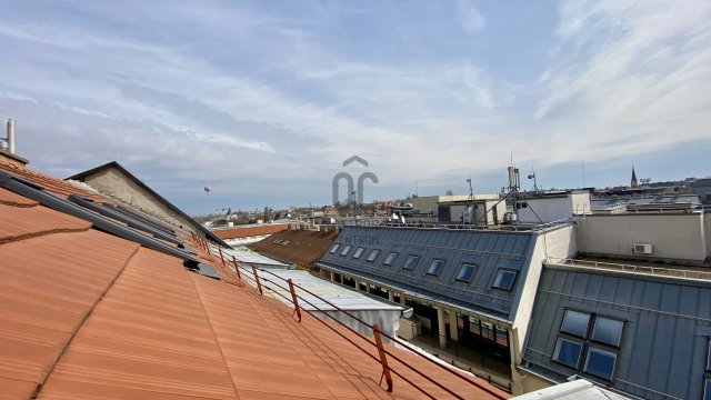 Eladó téglalakás, Budapesten, VI. kerületben 119.99 M Ft