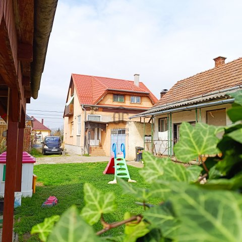 Eladó családi ház, Molnárin 29.9 M Ft, 4 szobás