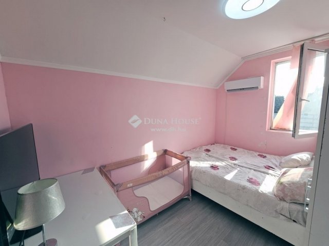 Eladó családi ház, Üllőn 74.99 M Ft, 5 szobás
