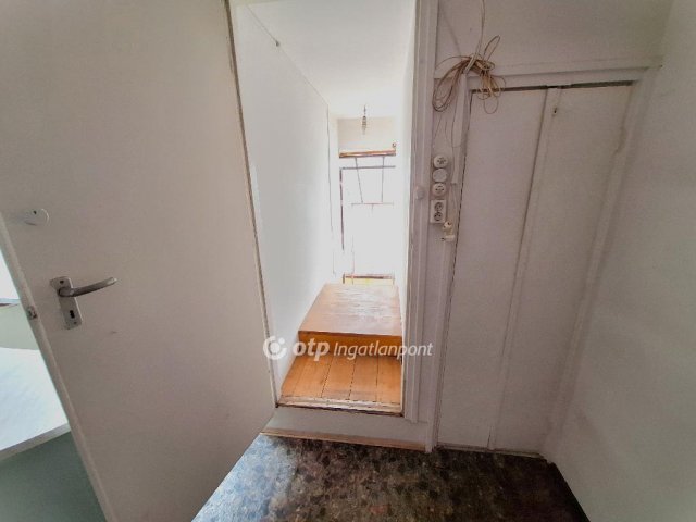 Eladó családi ház, Kecskeméten 89.9 M Ft, 7+1 szobás