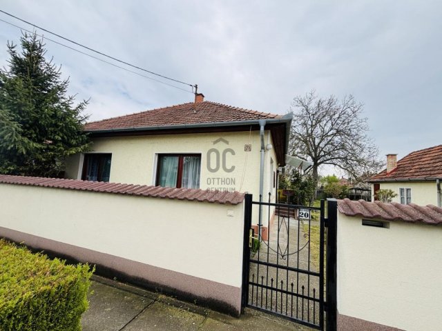 Eladó családi ház, Pilisen 52 M Ft, 3 szobás