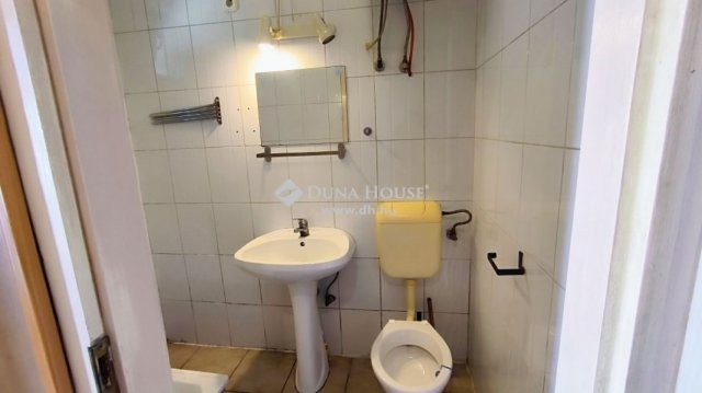 Eladó téglalakás, Budapesten, XX. kerületben 34 M Ft, 1+1 szobás