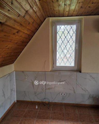 Eladó családi ház, Szentendrén 59.9 M Ft, 2+1 szobás