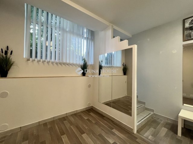 Eladó téglalakás, Budapesten, II. kerületben 26.9 M Ft, 1 szobás