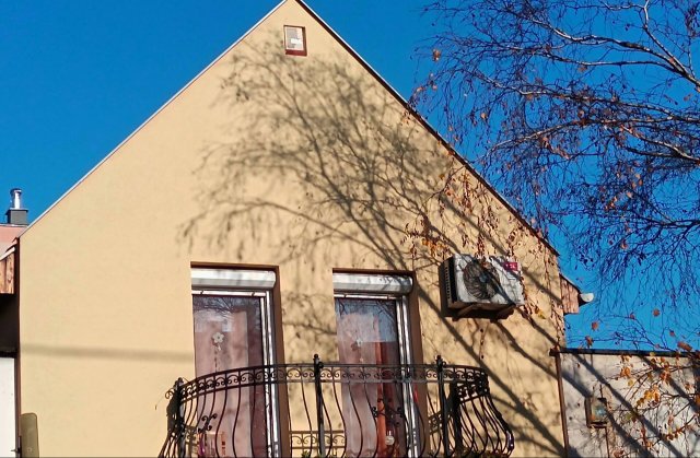 Eladó téglalakás, Komáromban 55 M Ft, 1+1 szobás
