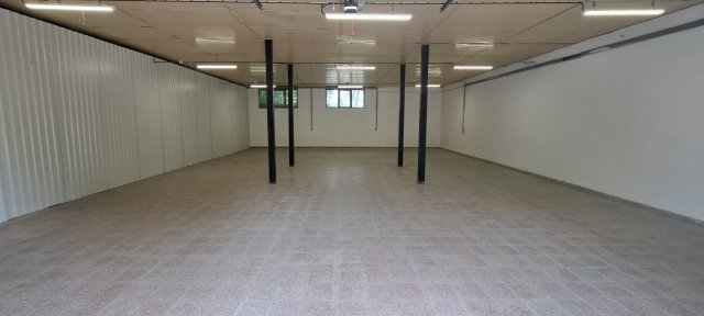 Kiadó ipari ingatlan, Székesfehérvárott, Sereg utcában