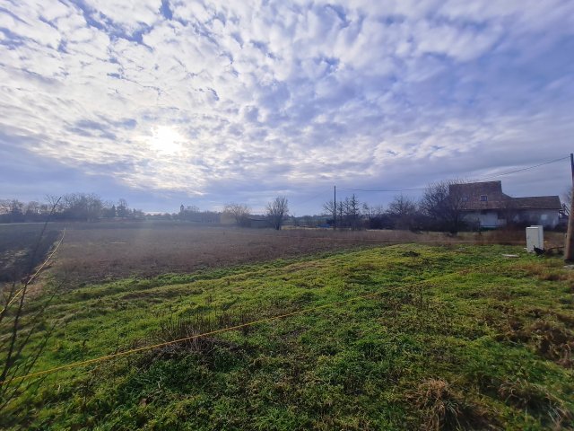 Eladó telek, Balatonszabadiban, Árpád utcában 12.9 M Ft