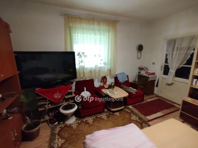 Eladó családi ház, Bólyban 25 M Ft, 4 szobás