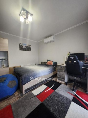 Eladó családi ház, Taksonyon 76.3 M Ft, 5 szobás