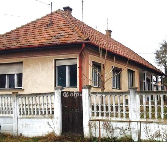 Eladó családi ház, Kókán 29.9 M Ft, 3+1 szobás