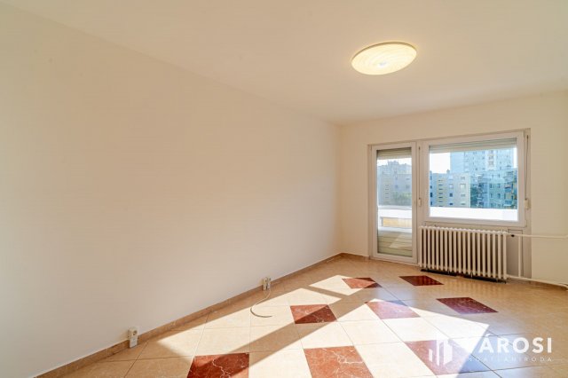 Eladó panellakás, Szegeden 45.8 M Ft, 2 szobás