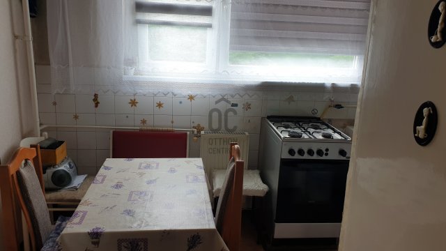 Eladó panellakás, Ózdon 10.5 M Ft, 3 szobás