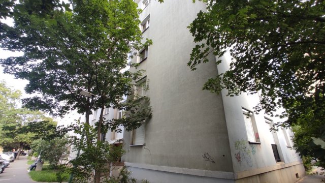 Eladó téglalakás, Dunaújvárosban 24.7 M Ft, 1+2 szobás