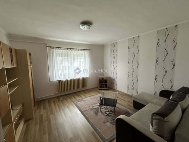 Eladó családi ház, Szigetváron 50 M Ft, 4 szobás