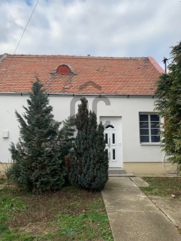 Eladó családi ház, Budaörsön 41.9 M Ft, 2 szobás