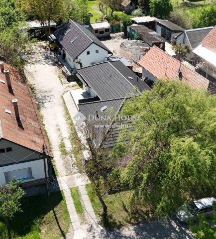 Eladó családi ház, Monoron 159 M Ft, 8 szobás