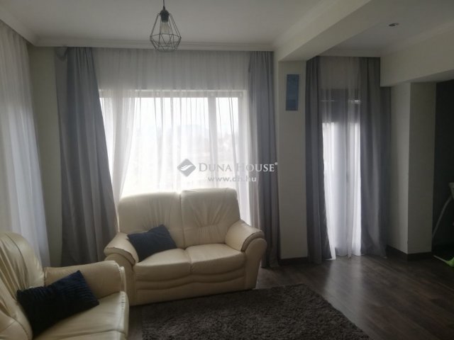 Eladó családi ház, Pencen 63 M Ft, 3 szobás