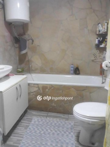 Eladó családi ház, Debrecenben 25 M Ft, 3 szobás