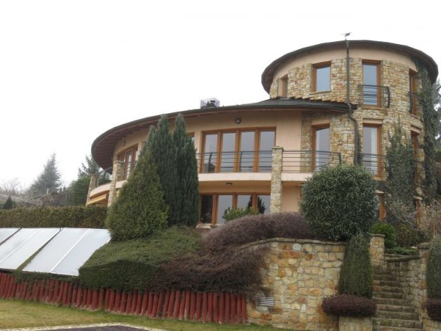 Eladó családi ház, Budapesten, XII. kerületben 800 M Ft