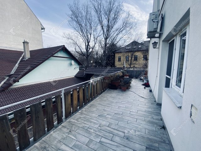 Eladó családi ház, Szegeden 85.99 M Ft, 5 szobás