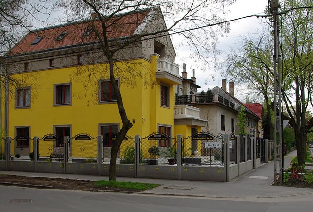 Eladó családi ház, Budapesten, XIV. kerületben 275 M Ft