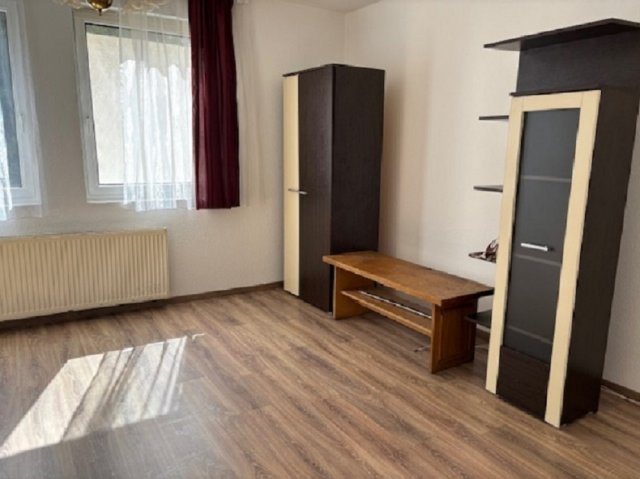 Kiadó téglalakás, albérlet, Nyíregyházán 120 E Ft / hó