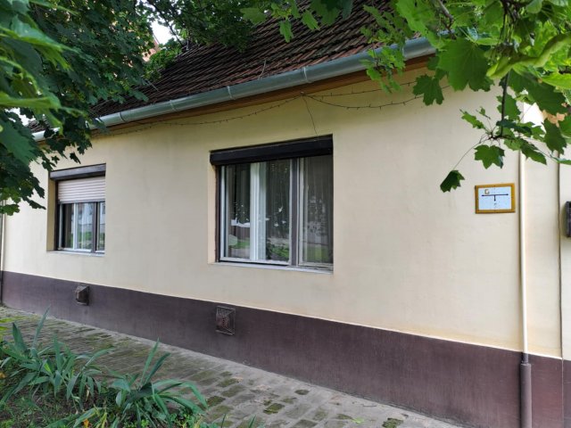 Eladó családi ház, Bácsalmáson 17 M Ft, 5 szobás