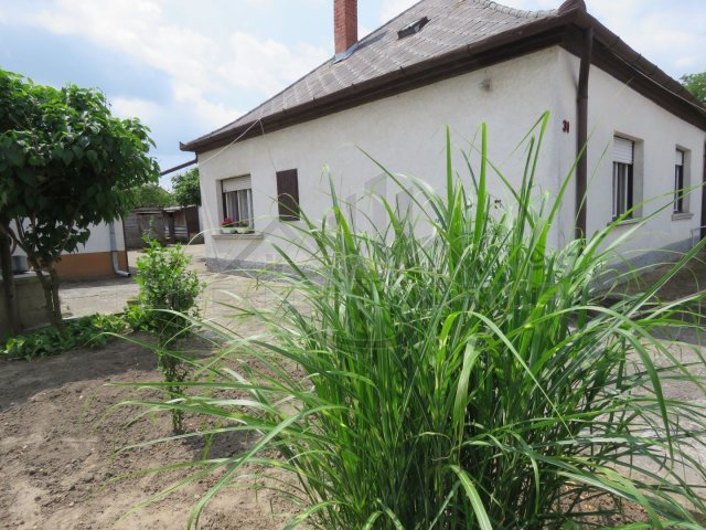 Eladó családi ház, Győrött 54.9 M Ft, 3 szobás