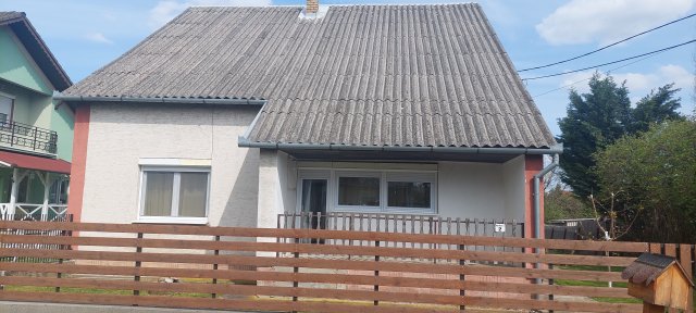 Eladó családi ház, Dombóváron 42.9 M Ft, 4 szobás