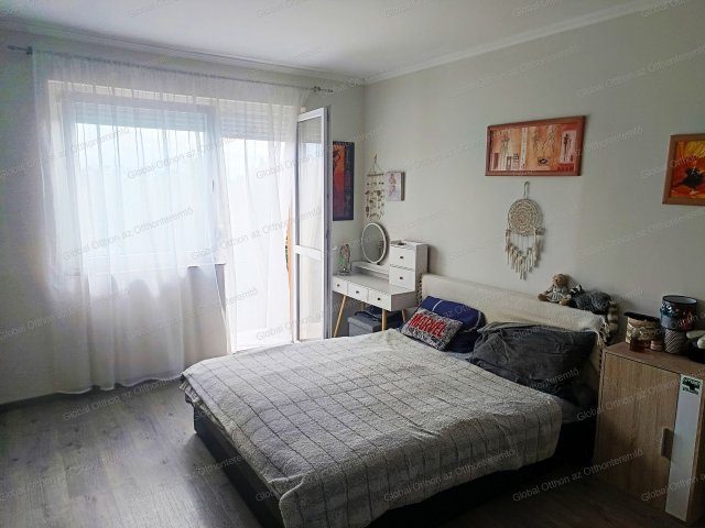 Eladó téglalakás, Mosonmagyaróváron 39.9 M Ft, 2 szobás