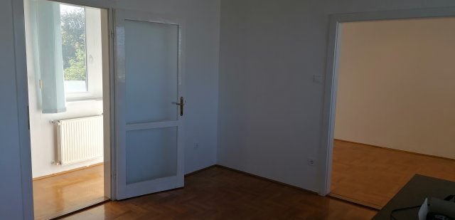 Kiadó iroda, Budapesten, XXII. kerületben 240 E Ft / hó, 3 szobás