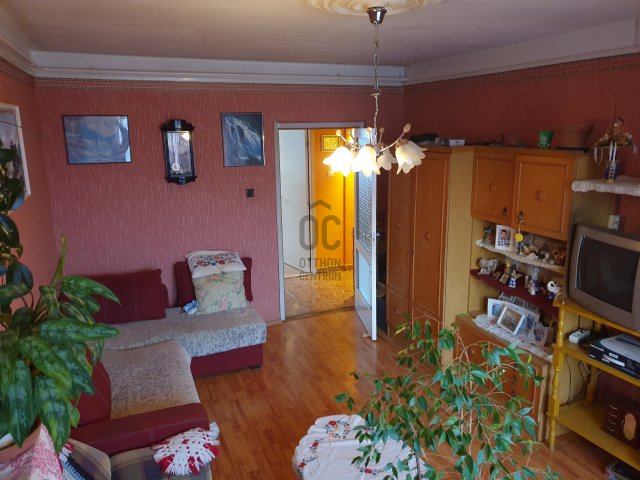 Eladó panellakás, Ózdon 9.5 M Ft, 2 szobás