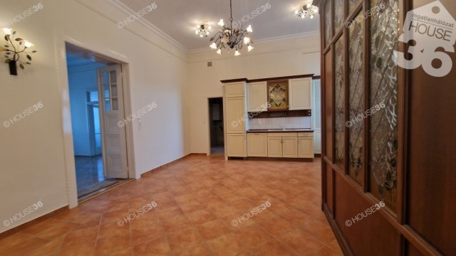 Kiadó téglalakás, albérlet, Kecskeméten 280 E Ft / hó