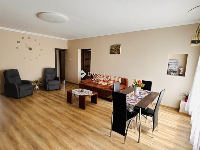 Eladó családi ház, Petrikeresztúron 68 M Ft, 3 szobás