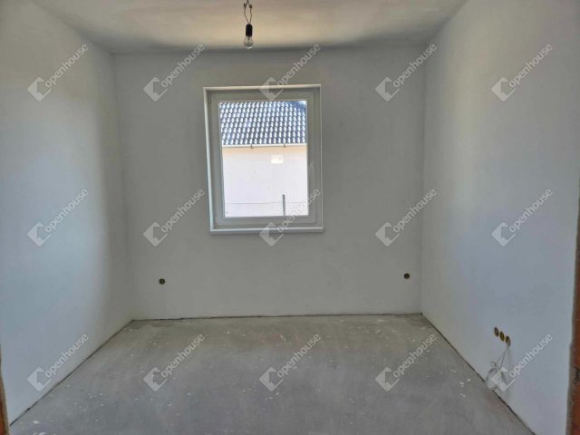 Eladó ikerház, Pécelen 89 M Ft, 4 szobás / költözzbe.hu
