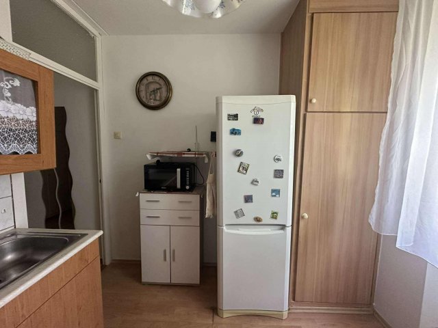 Eladó panellakás, Komlón, Nagyszántó utcában 19.9 M Ft