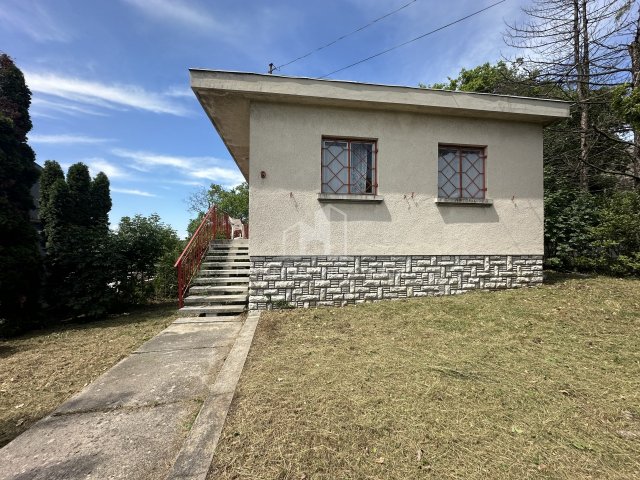 Eladó családi ház, Balatonudvariban, Munkácsy utcában 59.99 M Ft