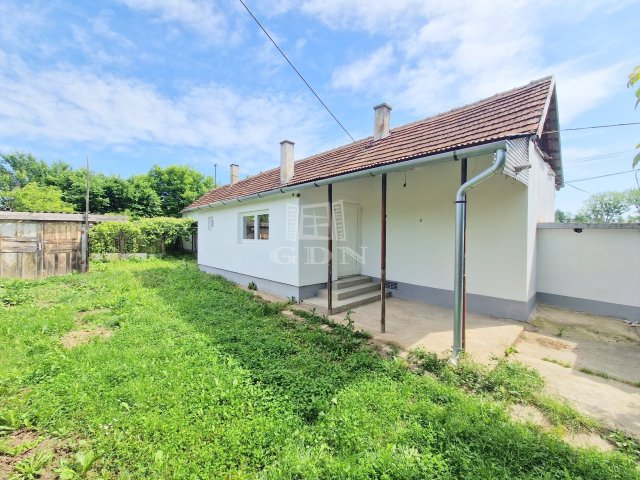 Eladó családi ház, Zalalövőn 37.999 M Ft, 3 szobás