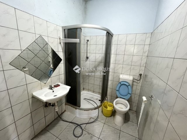 Eladó téglalakás, Budapesten, XXI. kerületben 30 M Ft, 1 szobás