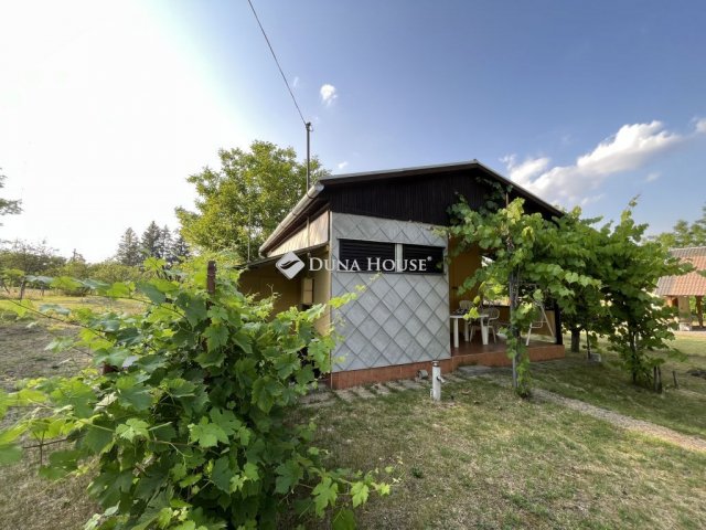 Eladó mezogazdasagi ingatlan, Pakson 12.9 M Ft, 1 szobás
