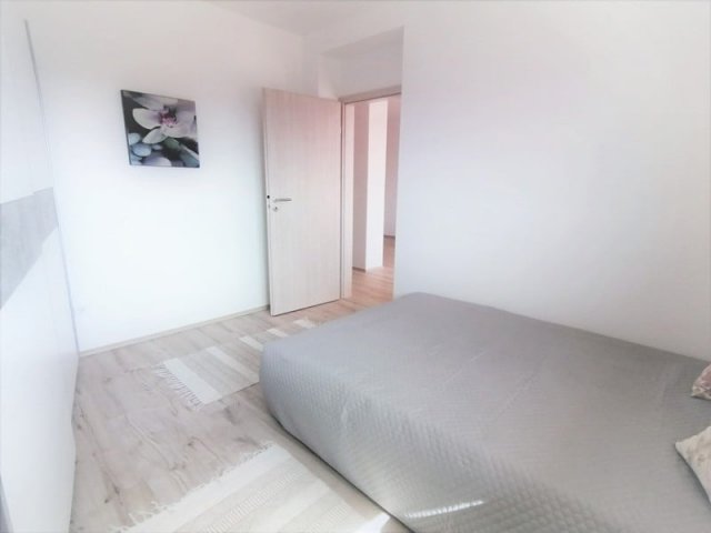 Kiadó téglalakás, albérlet, Pécsett 260 E Ft / hó, 3 szobás