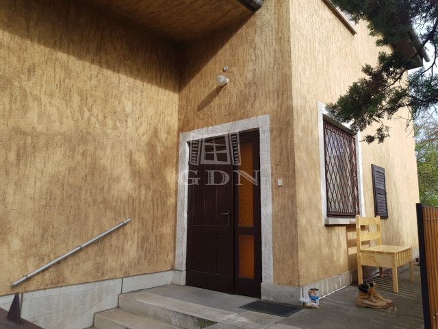 Eladó családi ház, Budapesten, XIX. kerületben, Ady Endre úton